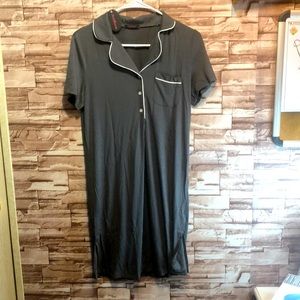 Women’s pijama shirt size small gray